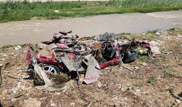 Osmaniye Kadirli'de Sel Felaketi Sonrası Kayıp Otomobil 10 Kilometre Uzaklıkta Bulundu: Hasar Tespit Çalışmaları Sürüyor