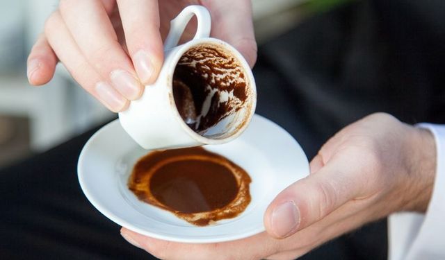 Rüyada Fal Baktırmak Ne Anlama Gelir? Cesaret ve Tabularla Mücadele Mi?