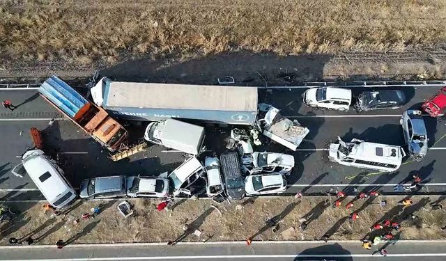 Kurban Bayramı Tatilinde Türkiye Genelinde Yaşanan 2 Bin 960 Trafik Kazasında 32 Kişi Hayatını Kaybetti, Binlerce Kişi Yaralandı