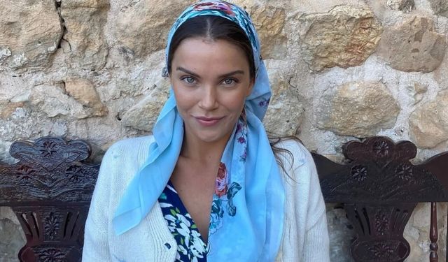 Yaren Güldiken’in Sere Serpe Pozu Olay Oldu! Tatil Pozlarına Beğeni Yağdı