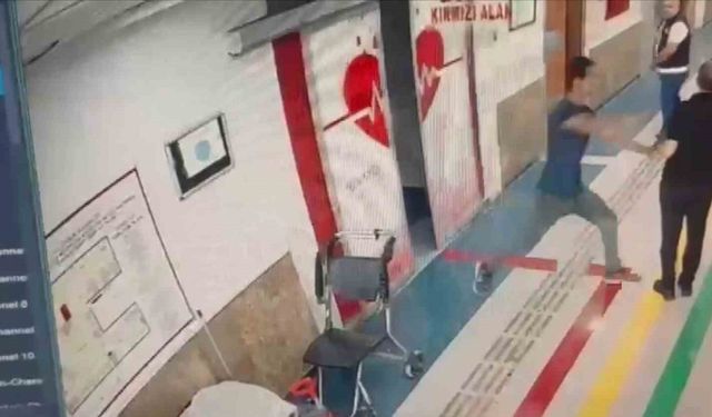 Şanlıurfa’da Dehşet Anları! Hastaneye Elinde Bıçakla Girdi, Doktor ve Güvenlik Görevlisini Boğazından Bıçakladı