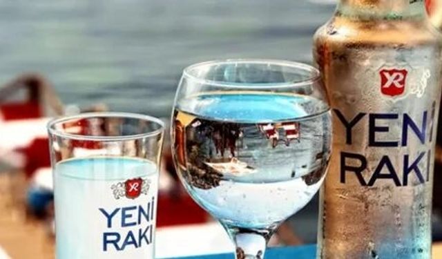Rüyada Rakı Görmek Ne Anlatır: Vicdani Çatışma mı, Haram Kazanç mı?
