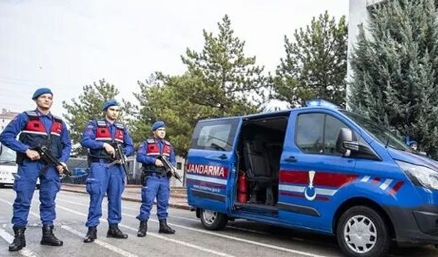 Rüyada Jandarma Görmek Ne Mesaj Veriyor: Korunuyor Musunuz, Denetleniyor Mu?