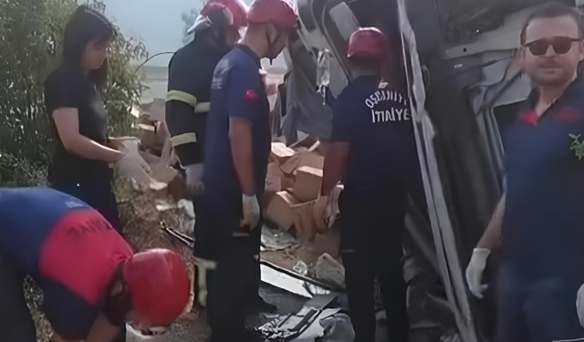 Osmaniye Bahçe’de Şarampole Devrilen Tırda Can Pazarı: Sürücü İtfaiyenin Zorlu Mücadelesiyle Kurtarıldı