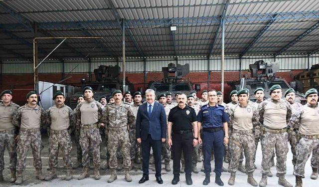 Osmaniye’de Görev Başındaki Kahramanlar Sınır Ötesine Uğurlandı: Özel Harekat Timleri Suriye’ye Dualarla Yola Çıktı