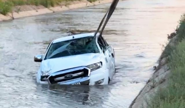 Aydın Söke’de Feci Kaza! Ziraat Yüksek Mühendisi Özay Usta Beton Sulama Kanalına Devrilen Araçta Hayatını Kaybetti