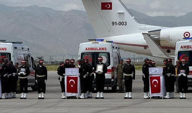 Şehitlere Saygı, Milletçe Yürek Burkan Veda: Pençe-Kilit Harekâtı’nda Şehit Düşen Askerler İçin Askerî Tören Düzenlendi