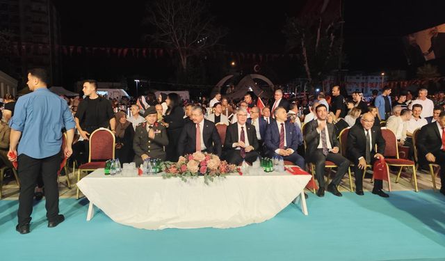 Osmaniye’de 15 Temmuz Demokrasi ve Milli Birlik Günü Coşkusu: Mehter Takımı Eşliğinde Yürüyüş ve Duygulu Anlar