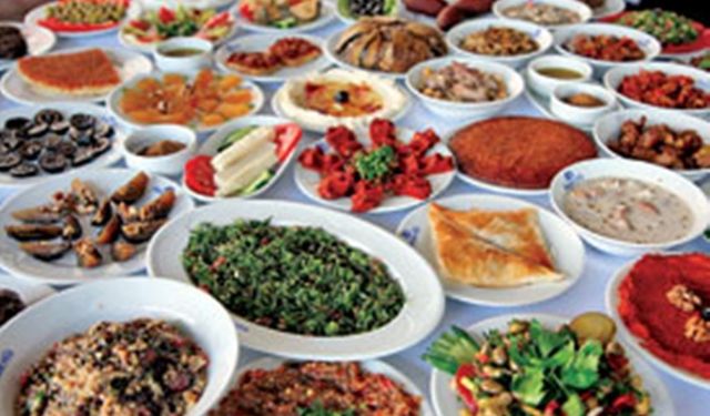 Hatay mutfağı,  Hatay’ın Baharatla Yoğrulmuş Lezzet Serüveni Hangi Kültürleri Aynı Sofrada Buluşturuyor?