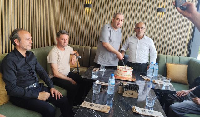 Yeniden Refah Partisi Merkez İlçe Başkanı Ramazan Tümay 24 Temmuz Basın Bayramı’nda Osmaniyeli Gazetecilerle Bir Arada