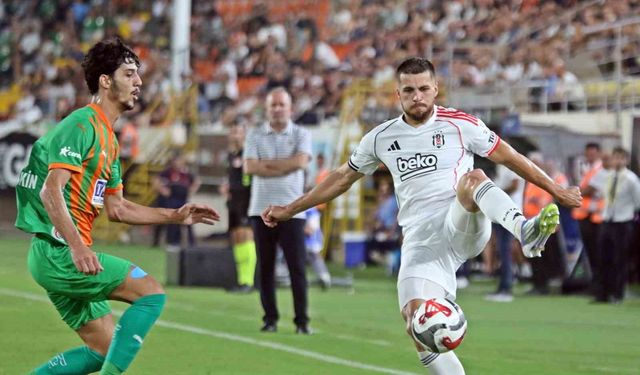 Alanya Oba Stadyumu’nda Beşiktaş, Corendon Alanyaspor’a Karşı 2-0 Yenildi, Güven Yalçın ve İbrahim Kaya Golleri Attı