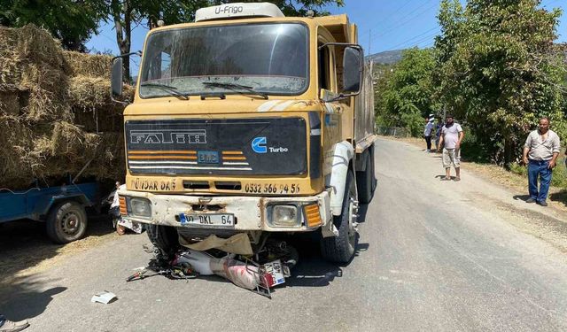 Aydın’da feci kaza! Motosiklet kamyonla çarpıştı, sürücü ağır yaralı hastaneye kaldırıldı