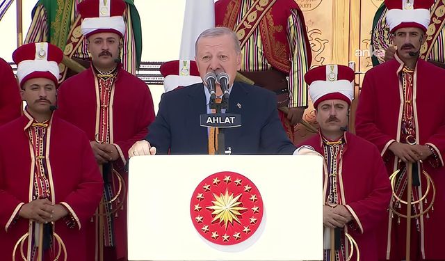 SON DAKİKA | Erdoğan’dan Ahlat’ta Güçlü Mesaj: Türk, Kürt ve Arap Hep Birlikte Olacağız, Saflarımızı Sıklaştıracağız