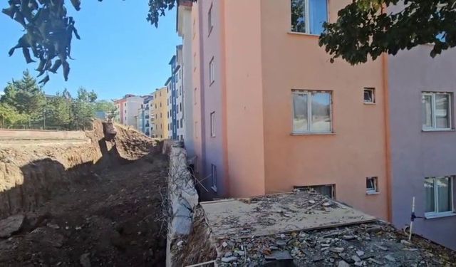 Bir Gecede Hayatları Değişti! Heyelan Korkusu Yüzünden 70 Ev Boşaltıldı, Onlarca Aile Evlerinden Ayrıldı