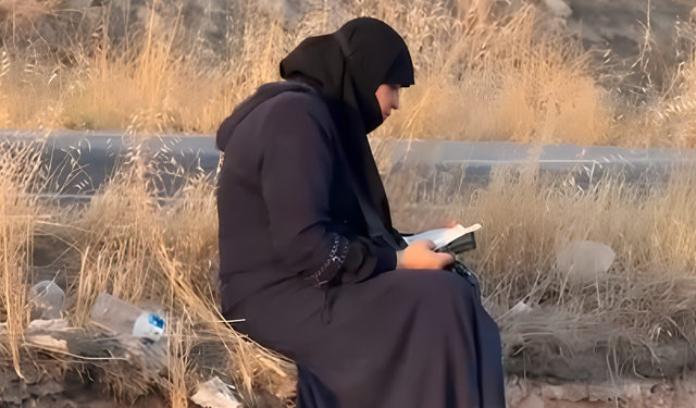 Şanlıurfa’da Ölümden Dönen Kadının Şükür Anı: Takla Atan Otomobilden Sağ Çıkıp Kuran-ı Kerim Okudu