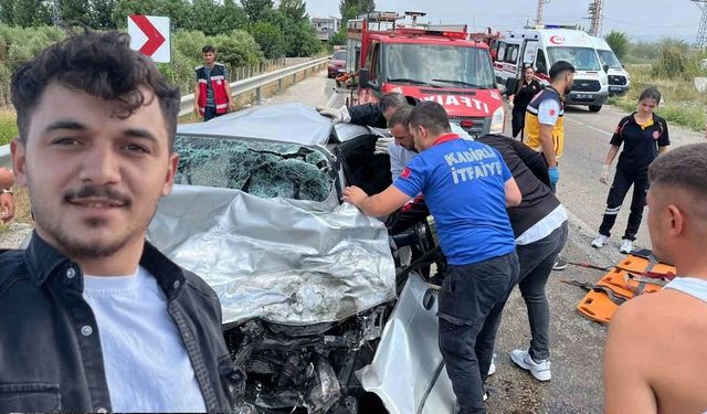 Osmaniye Kadirli Yolunda Kafa Kafaya Çarpışan Otomobil Kazasında Abdullah Petek Hayatını Kaybetti
