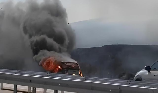 Tekirdağ-Malkara Yolunda LPG’li Otomobil Alev Alev Yanarken, Yanındaki Buğday Tarlası da Korkutan Yangına Teslim Oldu