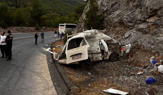 Antalya Akseki’de Otobüs Kazası: Hakan Bekar Hayatını Kaybetti, Türkan Can Yaralandı