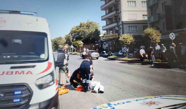 Kavşakta Acı Son! Yaşlı Adam Yolun Karşısına Geçerken Otomobil Çarptı – Hastanede Kalbi Durdu