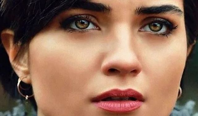 Tuba Büyüküstün’ün sosyal medyada gündem olan şiirinde hangi duygular öne çıktı?