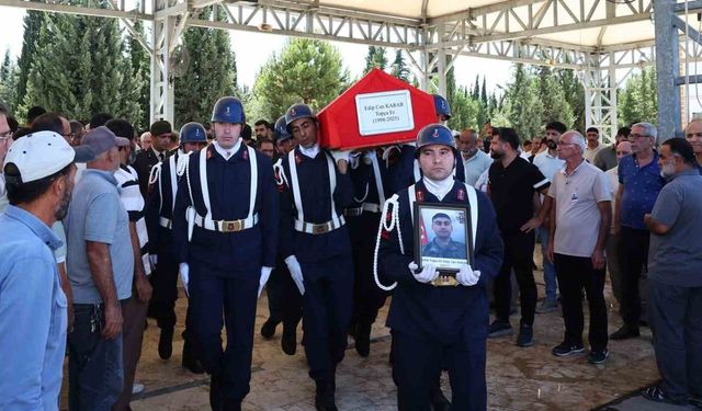 Adıyaman’da Topçu Er Edip Can Karar, Dualarla Son Yolculuğuna Uğurlandı