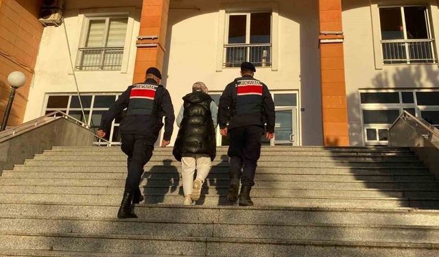Samsun’da FETÖ/PDY üyesi olduğu gerekçesiyle 6 yıl 10 ay hapis cezası bulunan kadın tutuklandı