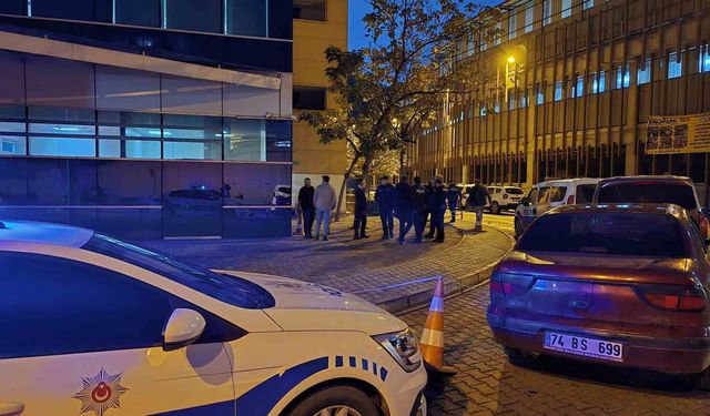 Karabük’te hastane önünde silah sesleri: Emekli polis tabancayla yaşamına son verdi