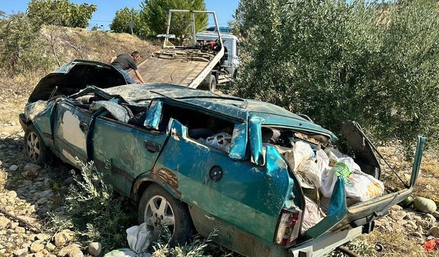 Manisa Alaşehir’de feci son: Mehmet ve Mükrime Fırat çifti şarampole yuvarlanan otomobilde hayatını kaybetti