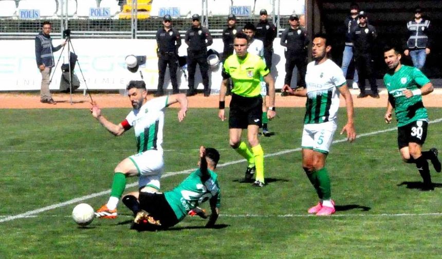 Nefes Kesen Mücadele: Muğlaspor, Yatağanspor'u 2-1 Mağlup Etti