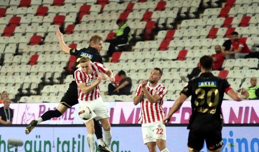 Antalyaspor, sahasında MKE Ankaragücü ile 1-1 berabere kaldı