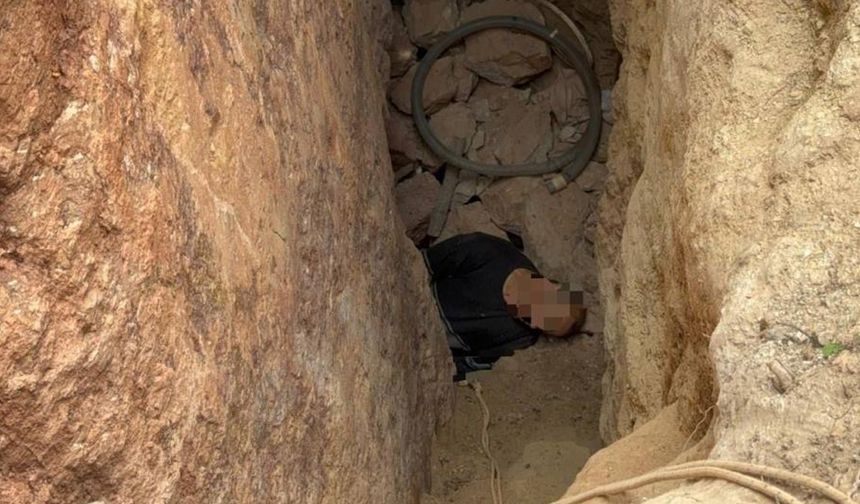 Defineciler Mağarada Göçük Altında Kaldı: 3 Kişi Hayatını Kaybetti