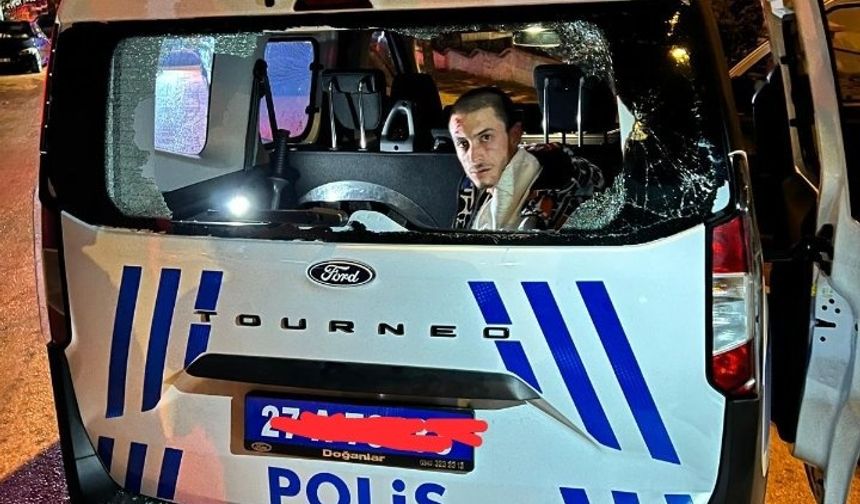 Gaziantep'te ihbara giden polise silahlı saldırı anı güvenlik kamerasında