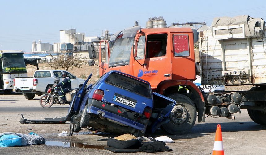ADANA'DA ÖLÜMCÜL KAZA ; Nasıl Gerçekleşti? Ceyhan’da Trafik Can Aldı: Kazanın Sebebi Ne?