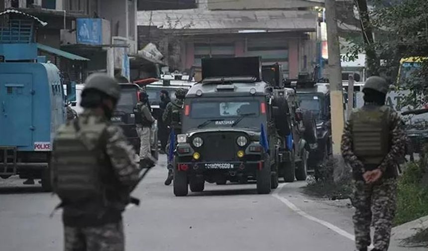 Hindistan’ın Nüfusu Kaç Milyon, Devlet Başkanının Adı Ne, Türkiye ile Arasındaki Uzaklık Karayolu ve Kuş Uçuşu Kaç KM?