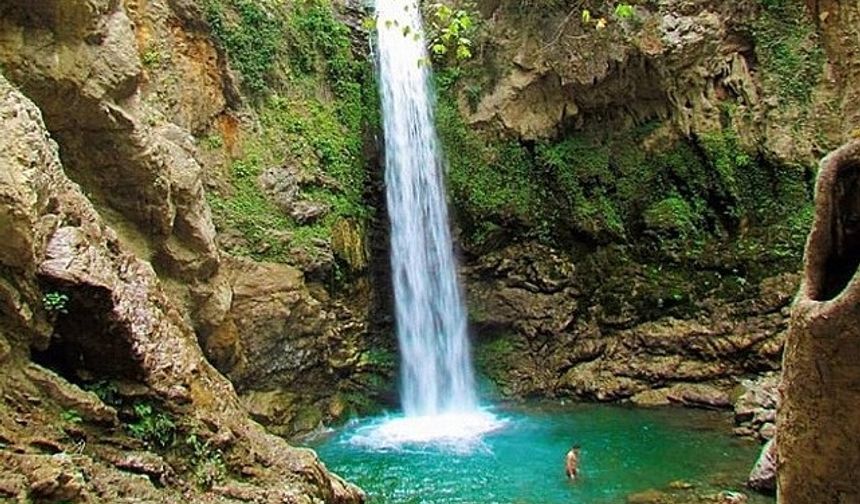 osmaniyenin-Doga-Mucizesi-Karacay-Şelalesi-Hangi-Özellikleriyle-Turizmi-Canlandiriyor
