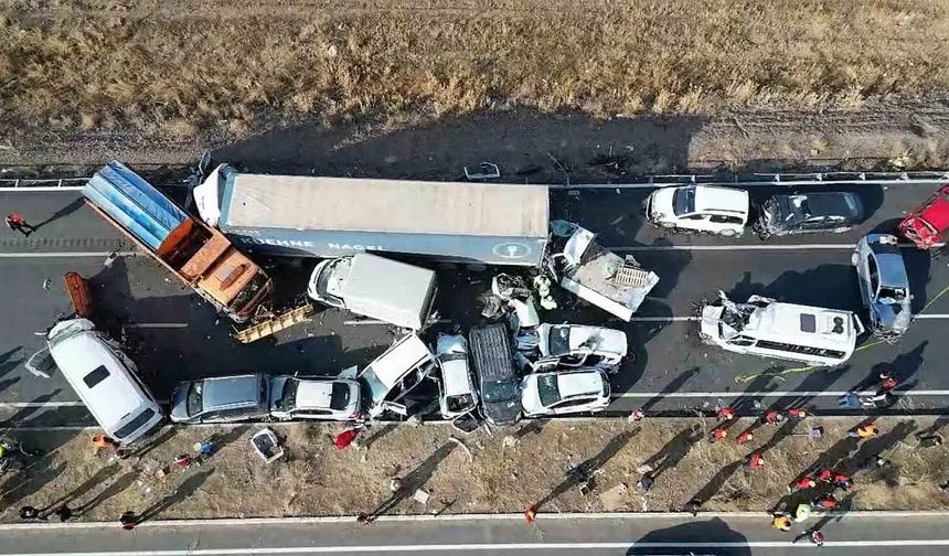 Kurban Bayramı Tatilinde Türkiye Genelinde Yaşanan 2 Bin 960 Trafik Kazasında 32 Kişi Hayatını Kaybetti, Binlerce Kişi Yaralandı