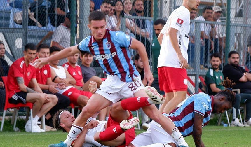 Trabzonspor Erzurum’da Hazırlık Maçında Ümraniyespor’u 3-1 Mağlup Ederek Sezona Güçlü Başladı