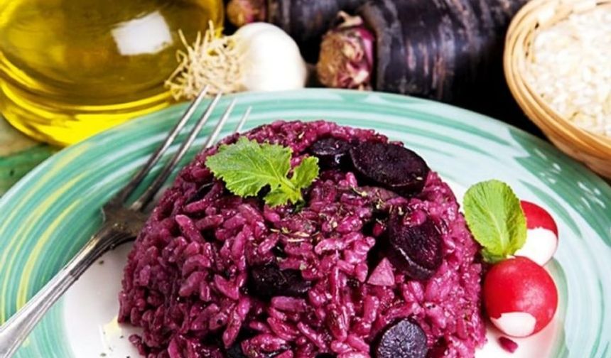 Keşşir Pilavı Nedir? Mor Havuçla Renklenen Bu Antakya Lezzeti Neden Bu Kadar Popüler?