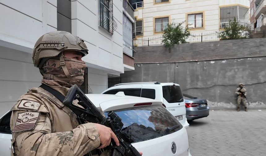 Şanlıurfa ve Batman’da DEAŞ Finans Kaynaklarına Büyük Darbe! 8 Şüpheli Gözaltında, 2 Kişi Aranıyor
