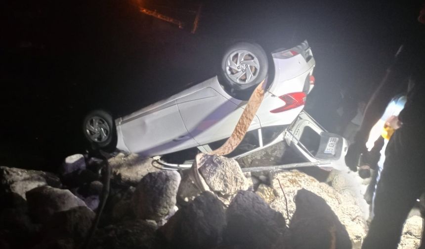 Karasu Nehri’nde Korkunç Kaza! Araç Nehre Uçtu, Bir Kişi Hayatını Kaybetti, Bir Kişi Kayıp