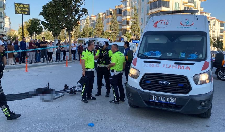 Çorum’da Bisikletiyle Yolun Karşısına Geçen 12 Yaşındaki Edanur Yılmaz Tırın Altında Can Verdi