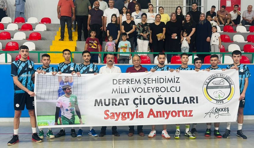 Yarbaşı’nda Voleybol Heyecanı: Başkan Ökkeş Aksoy Gençleri Turnuvada Yalnız Bırakmadı