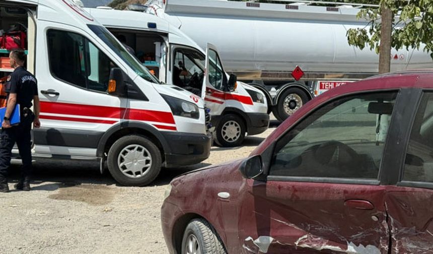 Osmaniye’de D-400’de zincirleme gibi kaza! İki araç çarpıştı, 1’i ağır 3 kişi hastanelere kaldırıldı