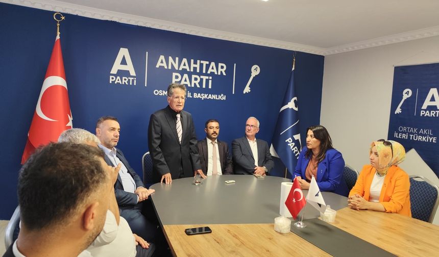 Anahtar Parti Genel Başkan Yardımcısı Prof. Dr. Recep Kök: Siyaset Hasım Odaklı Değil, Hizmet Odaklı Yapılmalı
