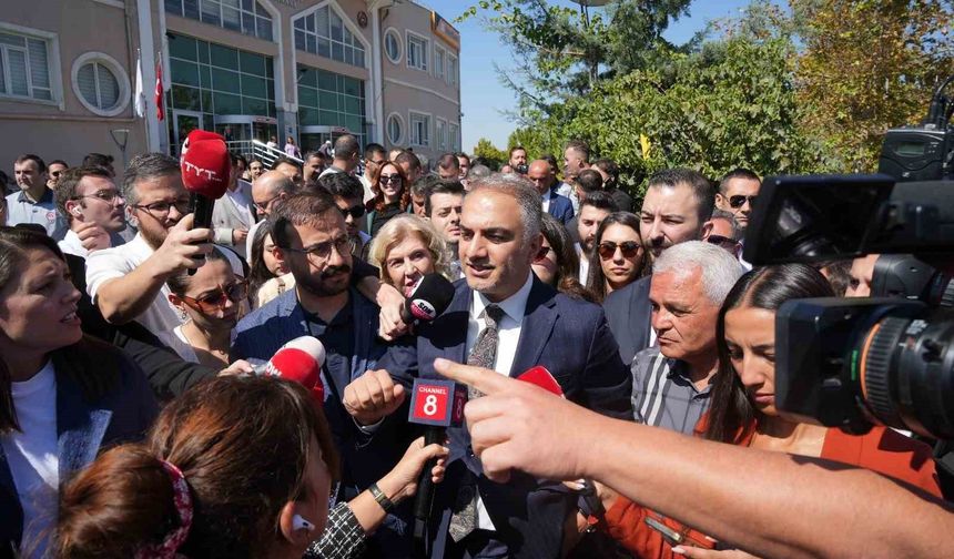 Ankara’da CHP Kurultay İptal Davasında Ara Karar: Eksik Belgeler Nedeniyle Duruşma 24 Ekim’e Ertelendi