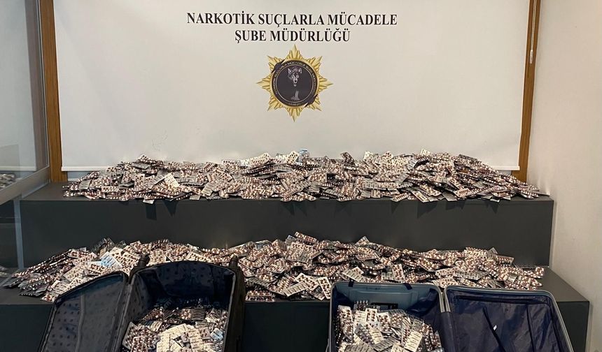 Samsun Otogarında Şok Operasyon: Valizlerden 55 Bin 860 Uyuşturucu Hap Çıktı, Şüpheli Yolcu Gözaltında!