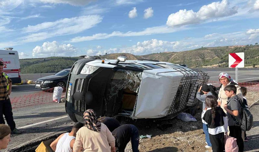 Osmaniye’de Facianın Eşiğinden Dönüldü: Yolcu Minibüsü Şarampole Devrildi, 13 Kişi Yaralandı