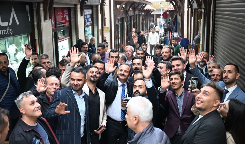 Yavuz Ağıralioğlu Isparta’da: Umut hakkı sizin olsun, unutma hakkı milletindir