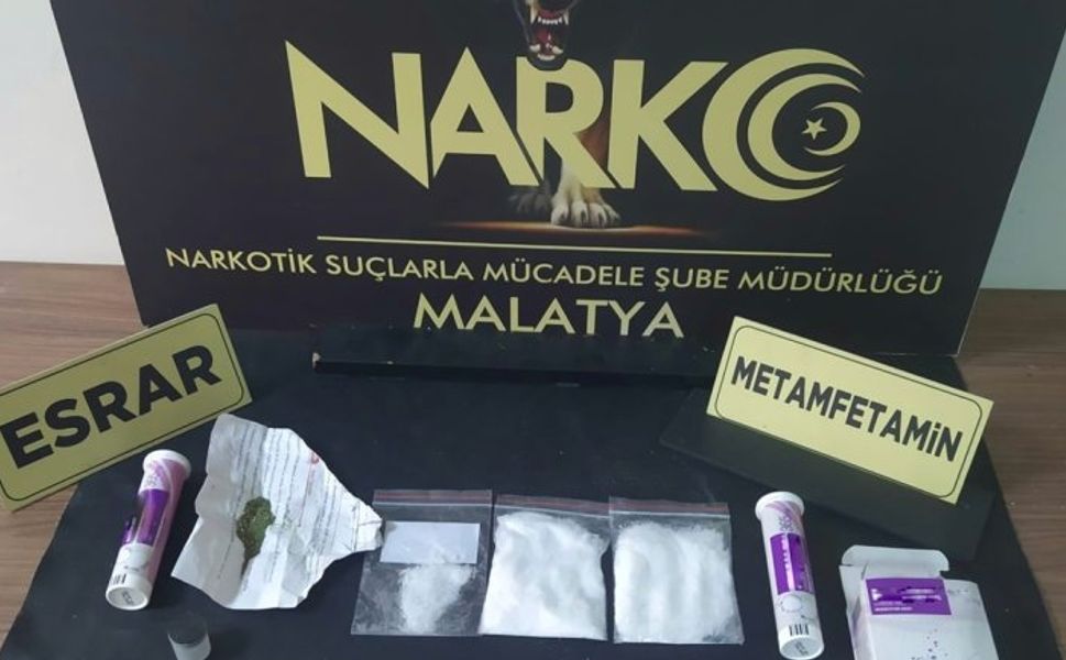 Malatya'da Uyuşturucu Operasyonu: Sentetik Uyuşturucu ve Binlerce Hap Ele Geçirildi