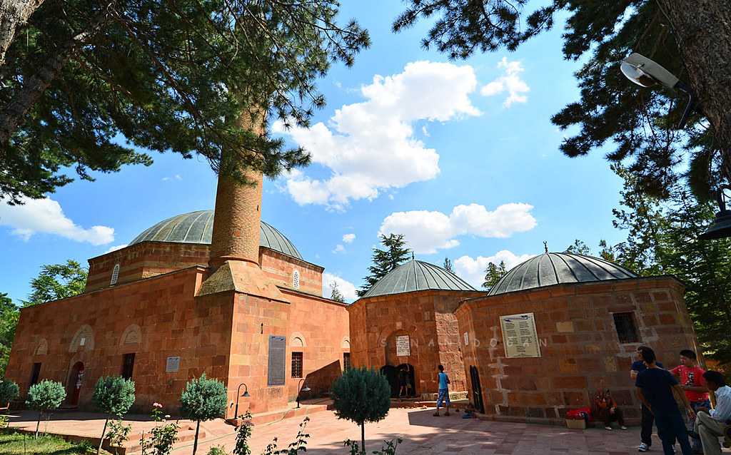 Hasandede Camii Ve Turbesi